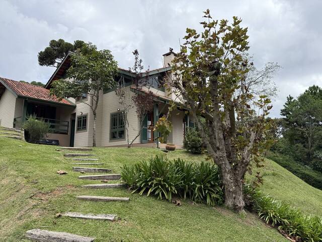#82 - Casa para Venda em Campos do Jordão - SP