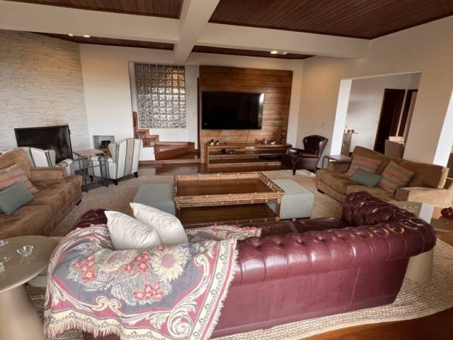 #87 - Casa para Venda em Campos do Jordão - SP