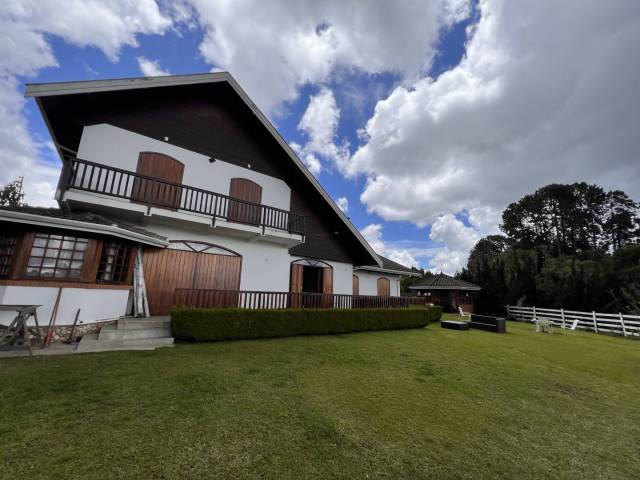 #87 - Casa para Venda em Campos do Jordão - SP